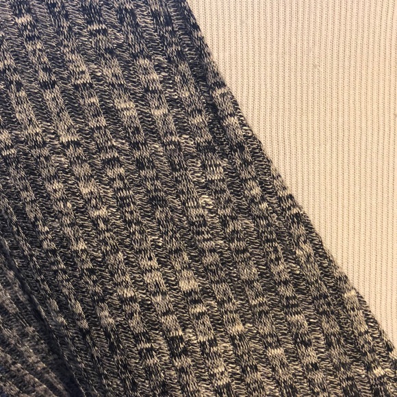 LuLaRoe Lindsay-Size S - Picture 2 of 3